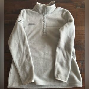 Woman’s Columbia Pullover